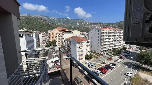 Apartment in Budva with two bedrooms — photo 11