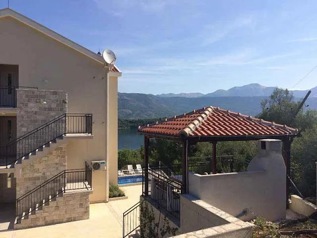 Apartments with wounderful seaview in Bogišići