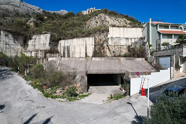 Plot 1580 m2 with project of apart hotel in Rezevici — photo 5