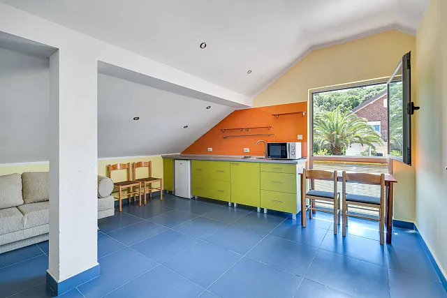 Spacious house with sea views in the picturesque area of ​​Djurashevichi — photo 40