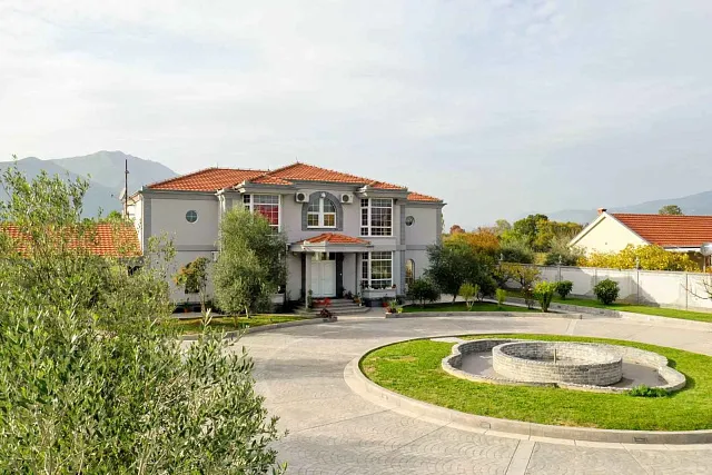 Luxury Villa with Endless Opportunities — photo 11