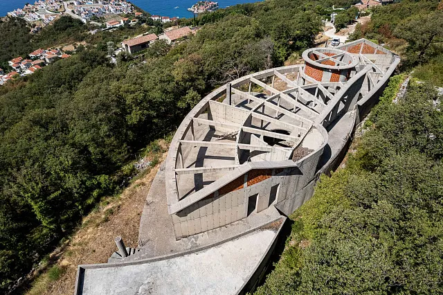 7,715 m² Land with Structures and Unfinished Construction near Sveti Stefan — photo 38