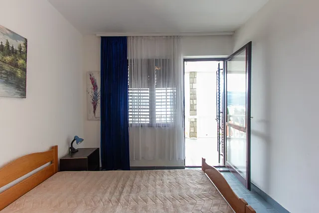 House in the picturesque area of ​​Krasici, ideal for comfortable living and relaxation — photo 7