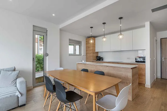 For Sale: Spacious Three-Bedroom Apartment with Sea View and a 40 m² Terrace — photo 11