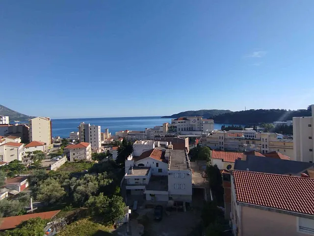 Gemütliche Wohnung in Bečići mit Panoramablick aufs Meer, nahe dem Hotel Splendid — photo 13