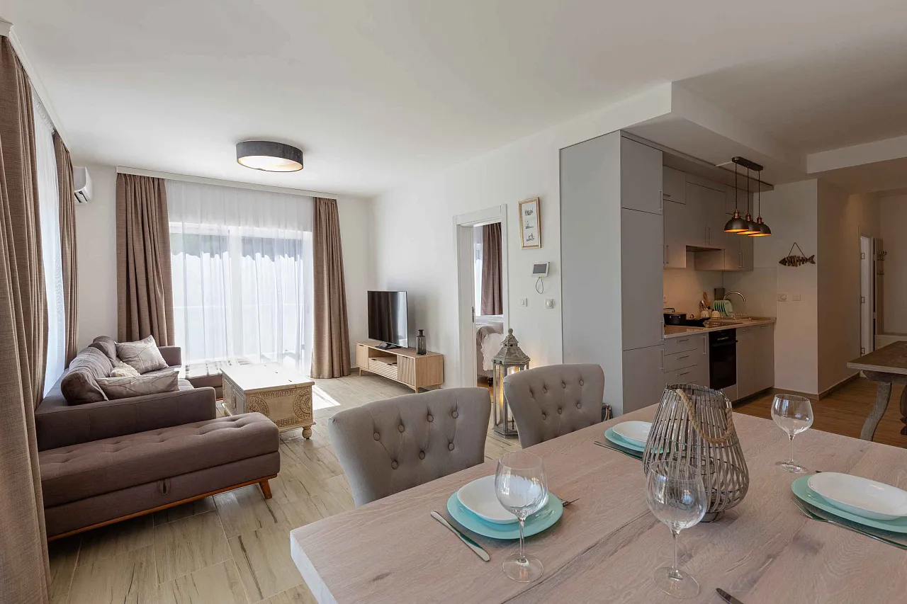 Luxuriöse 2-Zimmer-Wohnung, 64 m², mit Panoramablick auf das Meer – Bečići