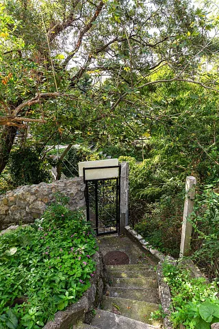 House with a terrace and sea view in Bar — photo 49
