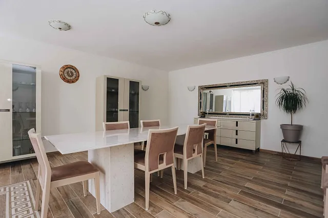 Modern villa located on the first line of Radovici — photo 5