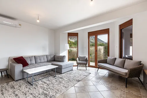 Spacious 3-Story House with Sea View in Blizikuce