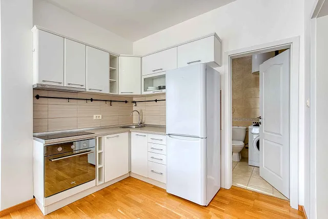  A seaview apartment in Becici — photo 9