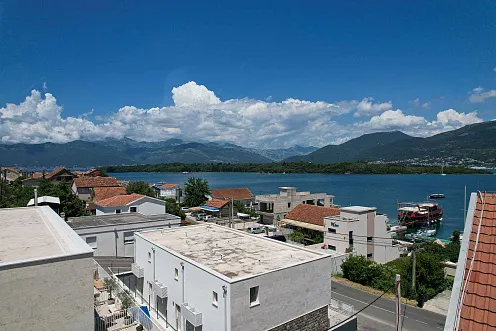 Spacious house with sea views in the picturesque area of ​​Djurashevichi