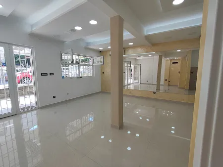 Commercial space with a terrace in Budva