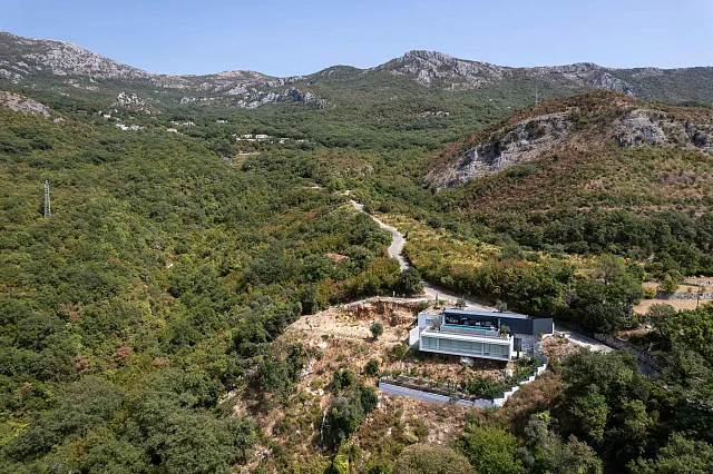 AN EXCLUSIVE INVESTMENT OPPORTUNITY NEAR KAMENOVO AND SVETI STEFAN