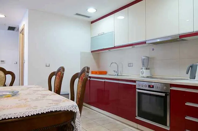 Apartment with two bedrooms and sea views in Kotor — photo 7