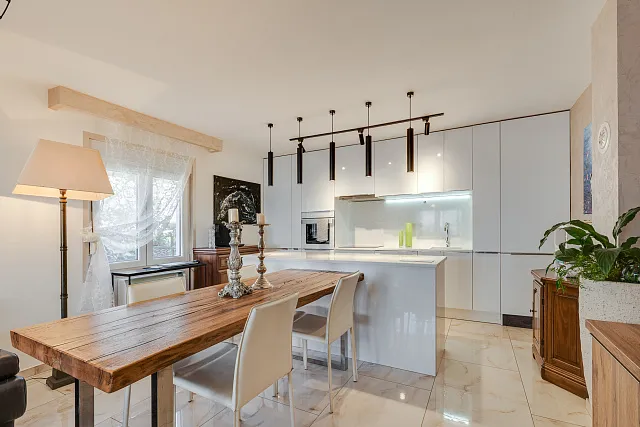 Two-storey spacious house in Sutomore — photo 18