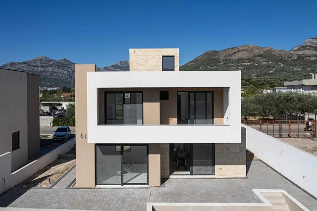Modern House in Bar with Terrace and 3 Bedrooms — photo 18