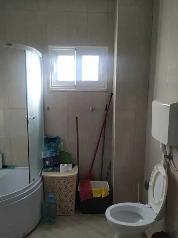 Two-bedroom apartment with sea view in Ulcinj — photo 9