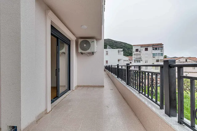Modern Apartment Building with Sea View in Budva — photo 4