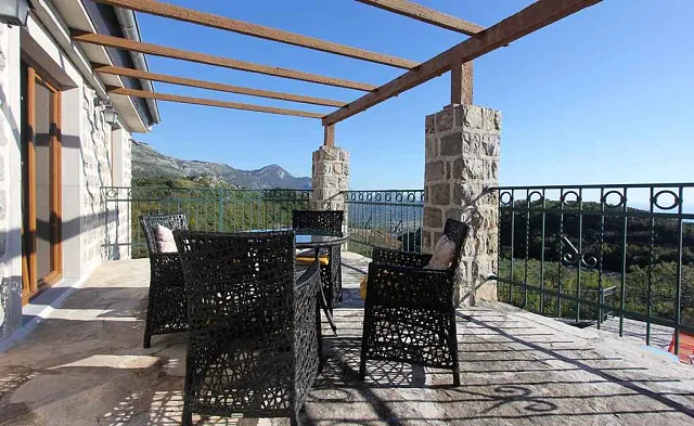 Rustic style villa with seaview — photo 26