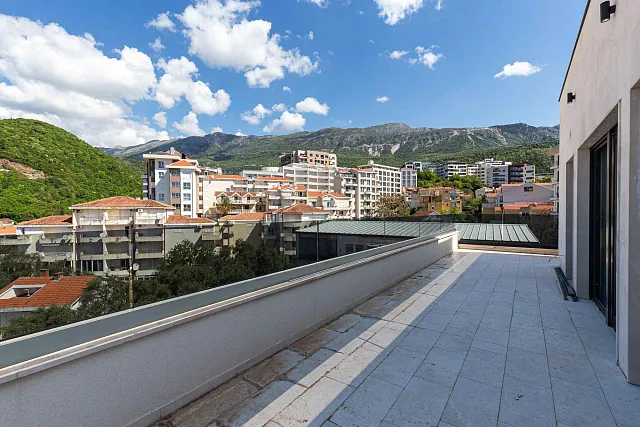 Penthouse in new building in Becici near the sea — photo 38
