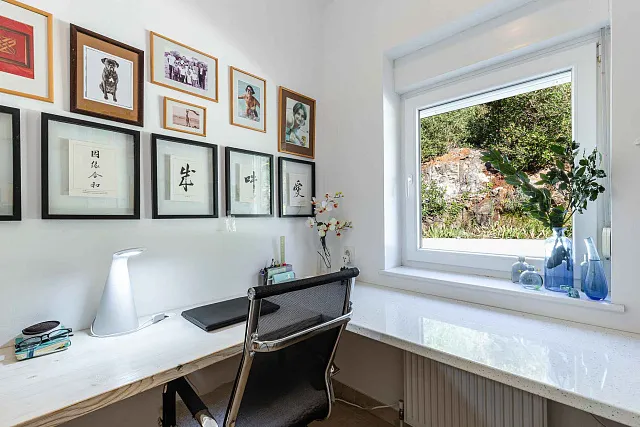 Family Home with Panoramic Nature Views — photo 74