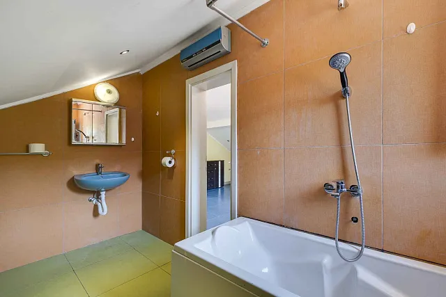 Spacious house with sea views in the picturesque area of ​​Djurashevichi — photo 44