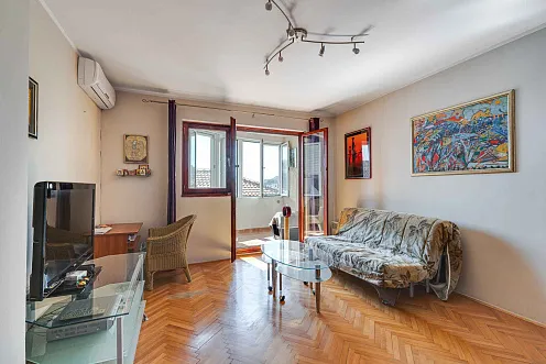 Two-bedroom apartment in Budva — photo 2