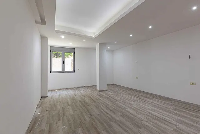 Penthouse in Ulcinj with sea view — photo 26