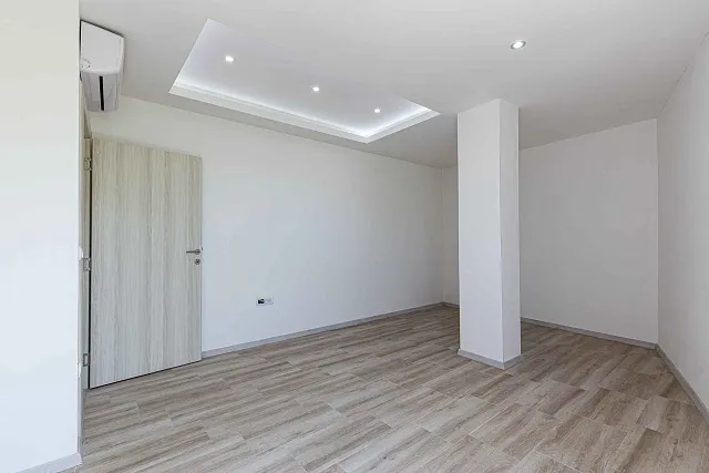 Penthouse in Ulcinj with sea view — photo 22