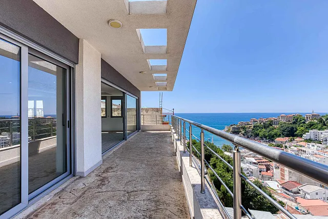 Penthouse in Ulcinj with sea view — photo 10