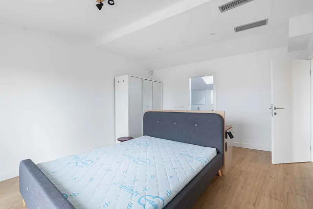 Luxury penthouse with spectacular sea views — photo 24