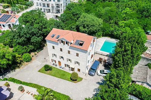 Luxuriöses Penthouse mit atemberaubendem Meerblick – Dobrota, Montenegro