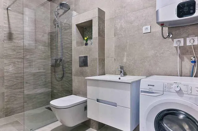 Three-bedroom apartment in Becici, 86m² — photo 9