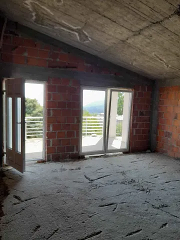 Three-story family house — photo 15