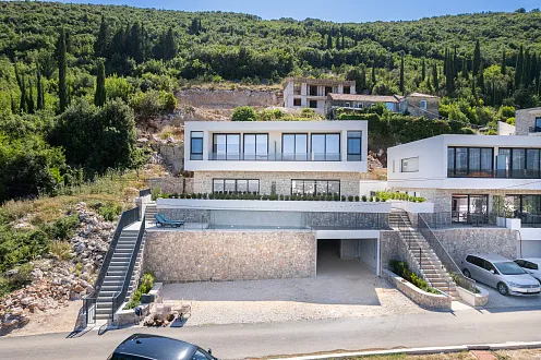  Herceg Novi – Luxury Duplex with Panoramic Bay Views
