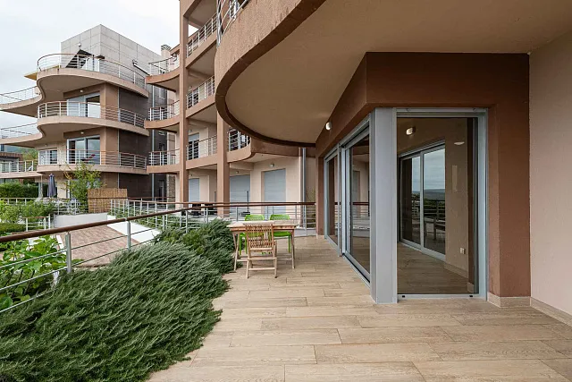 For Sale: Spacious Three-Bedroom Apartment with Sea View and a 40 m² Terrace — photo 33