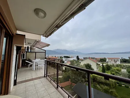For sale apartment in Bijela with a sea view — photo 2