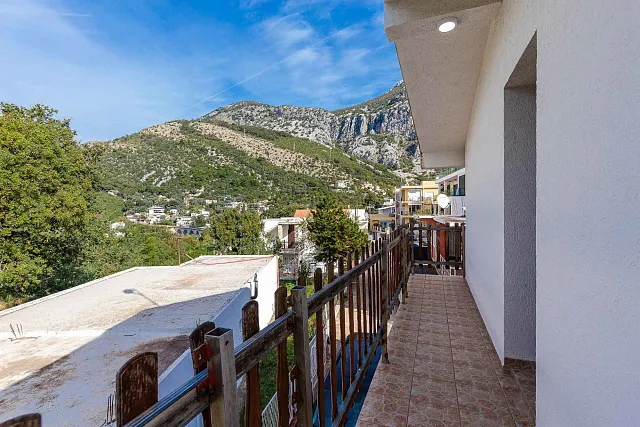 House with a terrace and sea view in Bar — photo 9