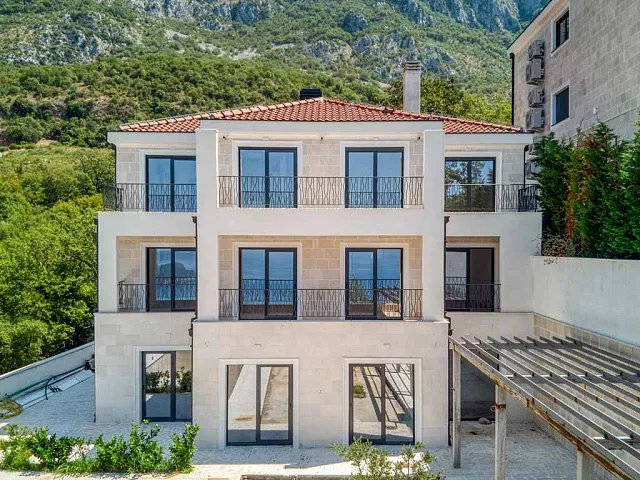 4462 Budva Blizikuce Villa 6r 450m2 — photo 1