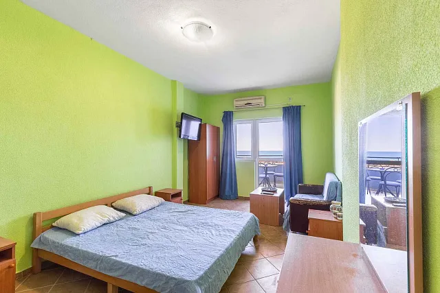 House with Hotel Capacity in Dobre Vode — photo 13
