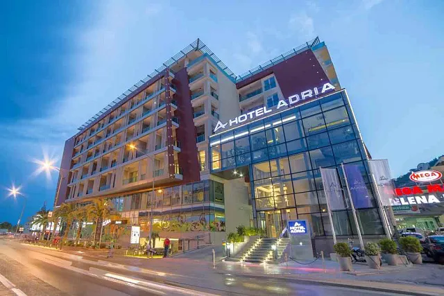 Modern office space in TQ Plaza Budva with sea view — photo 20