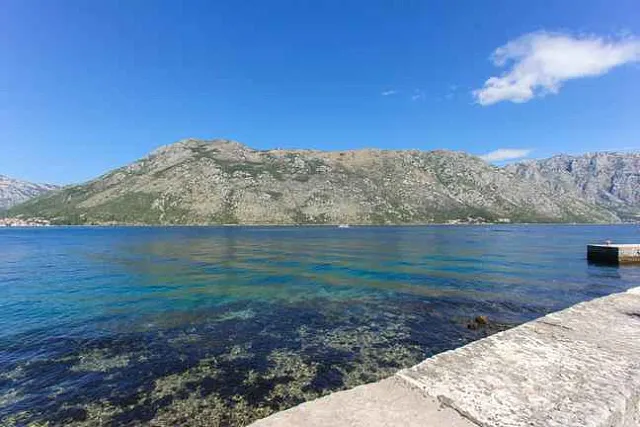 For sale three bedroom apartment in Stoliv on the first line to the sea