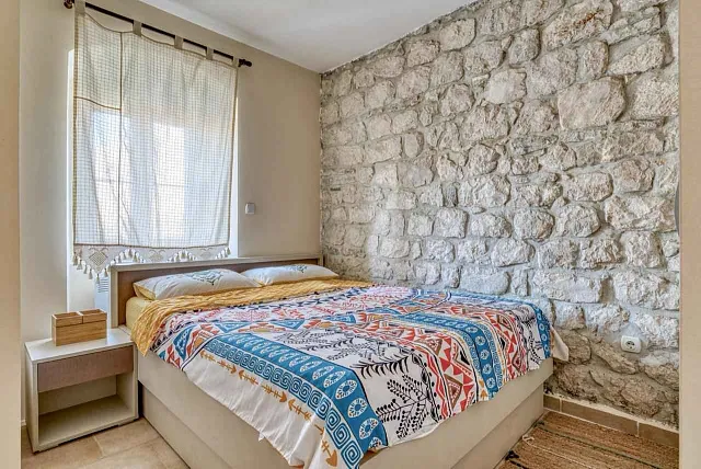 Stunning Stone Villa in Prčanj with Panoramic Bay Views — photo 11