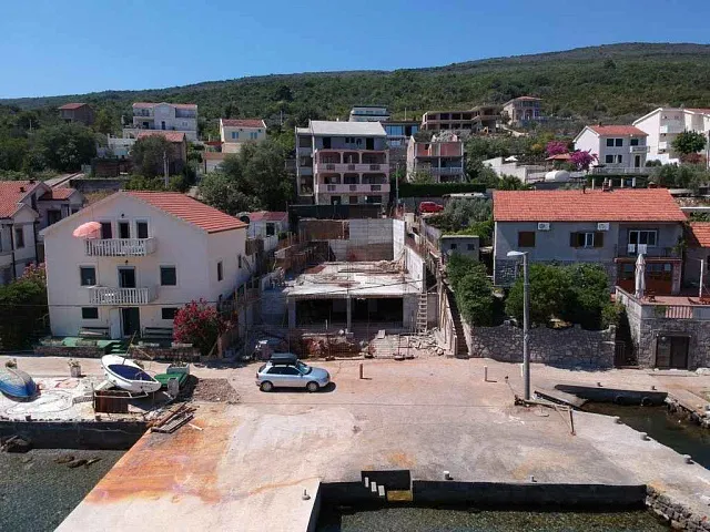 House for project on the first line with access to the sea in Krasici — photo 5