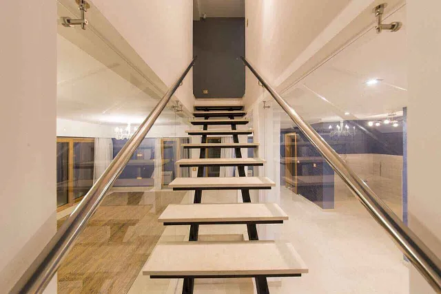 Modern villa on a step from the sea — photo 5