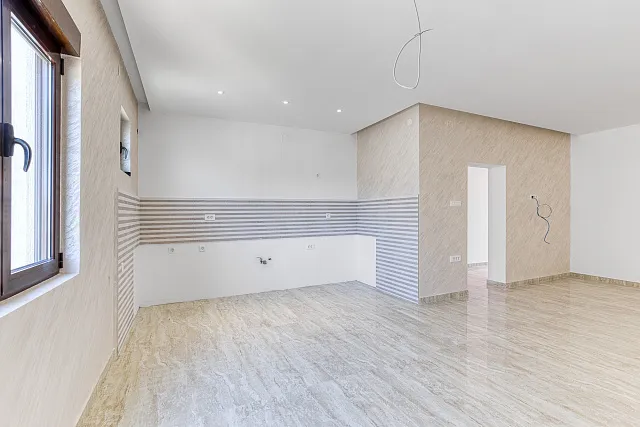 Renovated apartment in Tivat, 78 m² — photo 7