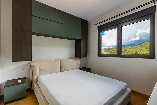 Three bedroom apartment with panoramic views of Sveti Stefan — photo 10