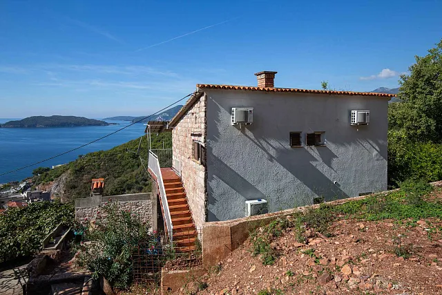 1,2 floors in House for sale in Pržno, near Sveti Stefan – prime location. — photo 34