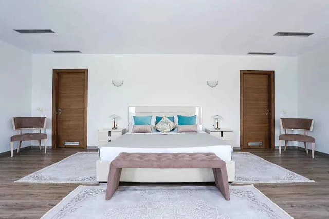 Modern villa located on the first line of Radovici — photo 9