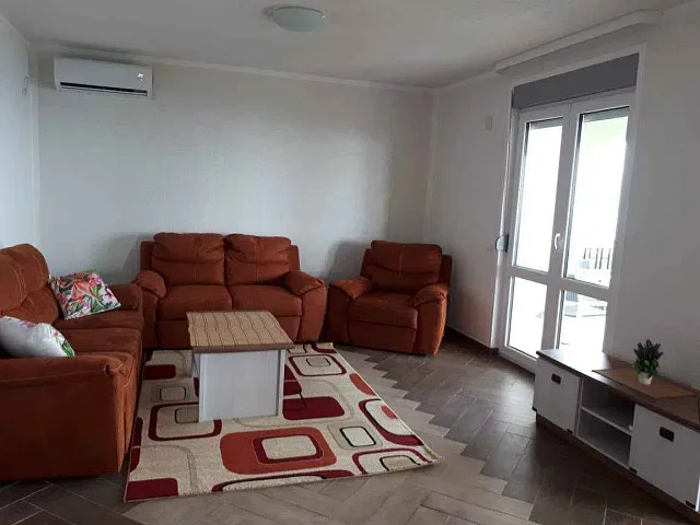 House with three apartments in Zagrađe, Sutomore — 450 m² — photo 11